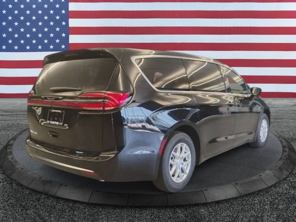 New 2027 Chrysler Pacifica Select Passenger Van