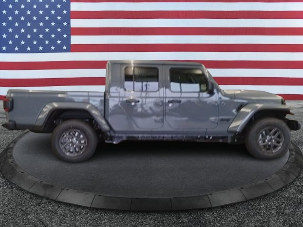 New 2026 Jeep Gladiator Sport S Pickup