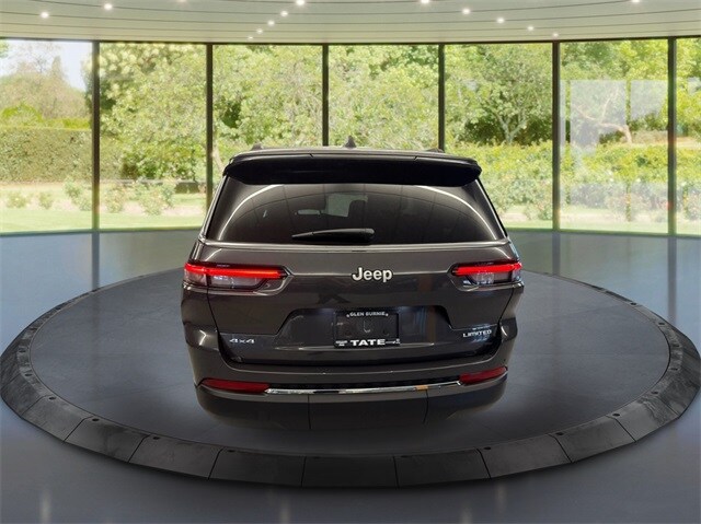 2025 Jeep Grand Cherokee Limited photo 2