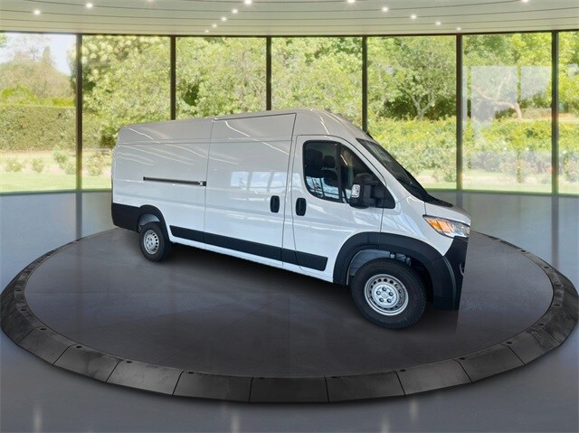 2025 Ram ProMaster 3500 Cargo Van photo 2