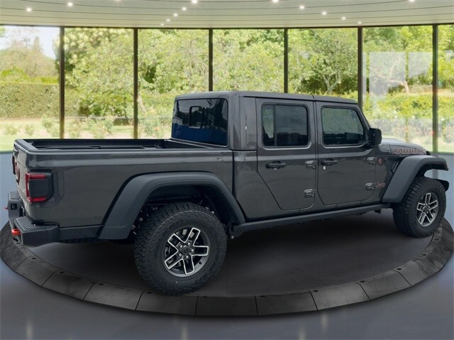 2025 Jeep Gladiator Mojave photo 3