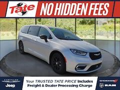 2026 Chrysler Pacifica Select Passenger Van