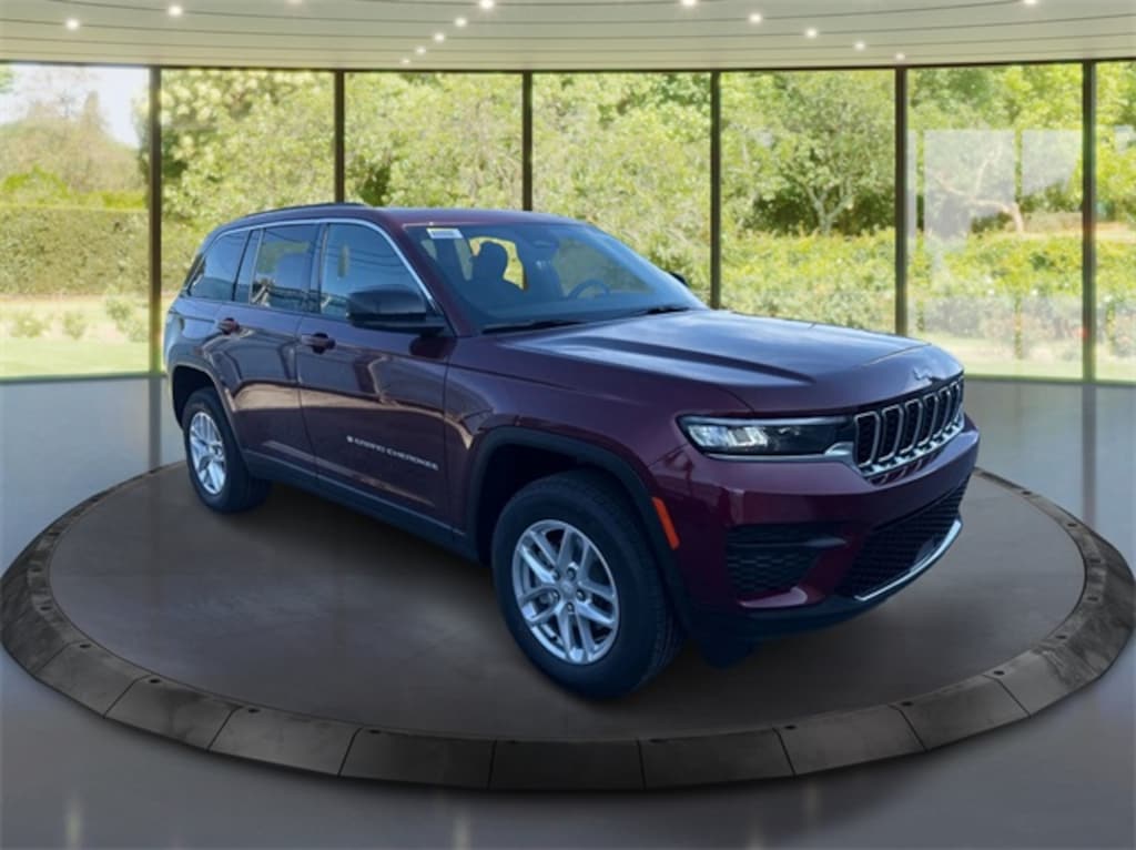 New 2025 Jeep Grand Cherokee Laredo X Sport Utility