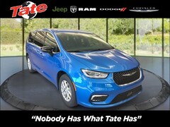 2026 Chrysler Pacifica Select Passenger Van