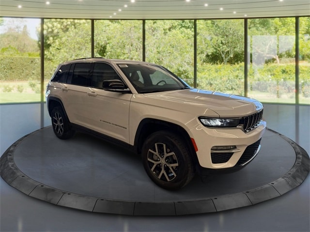 2025 Jeep Grand Cherokee Limited's photo