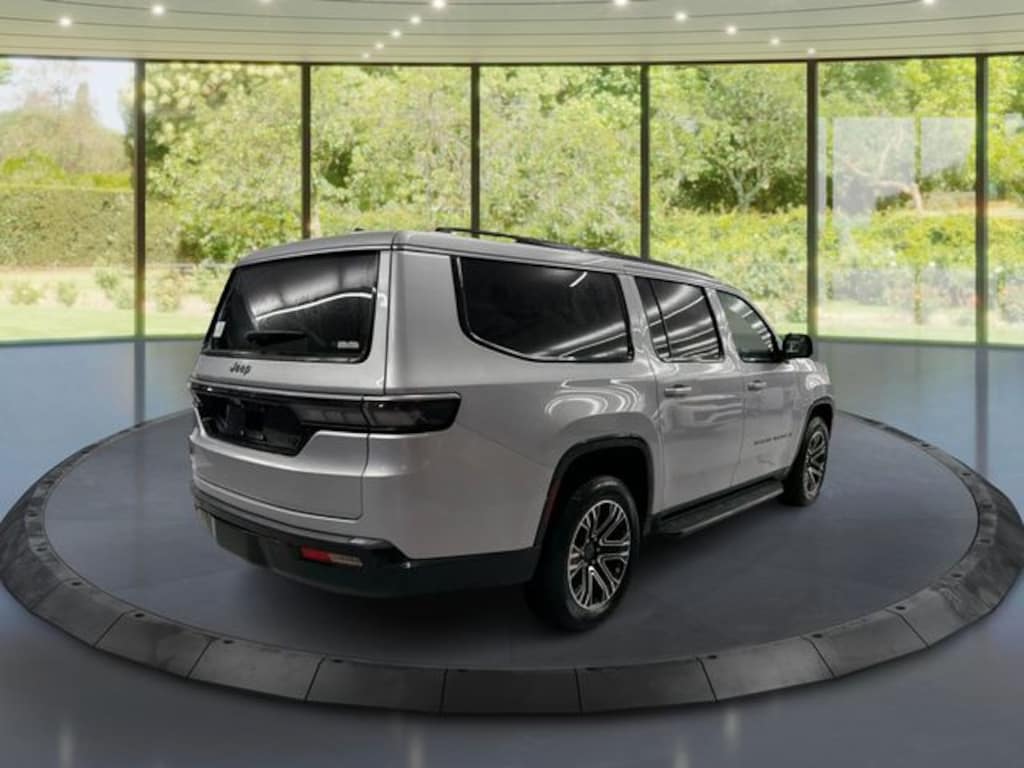 New 2026 Jeep Grand Wagoneer L Base Sport Utility