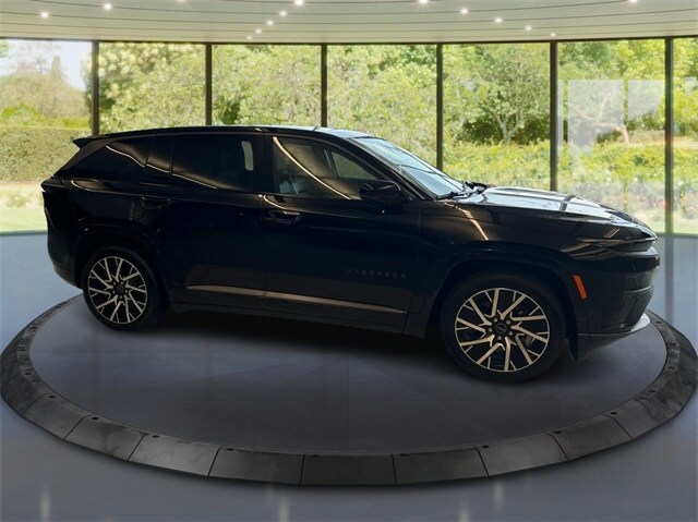 2025 Jeep Wagoneer S Limited photo 2