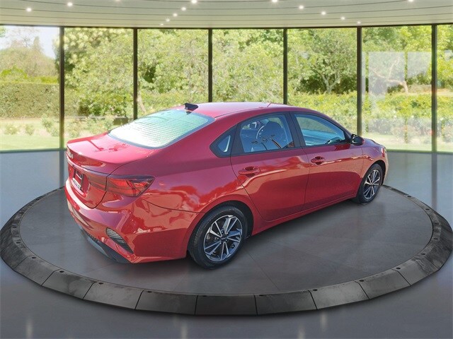 2023 Kia Forte LXS photo 3