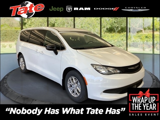 2026 Chrysler Voyager LX's photo