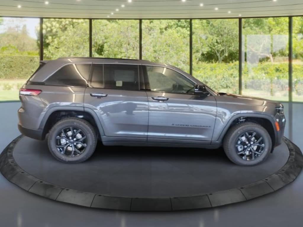 New 2026 Jeep Grand Cherokee Altitude Sport Utility