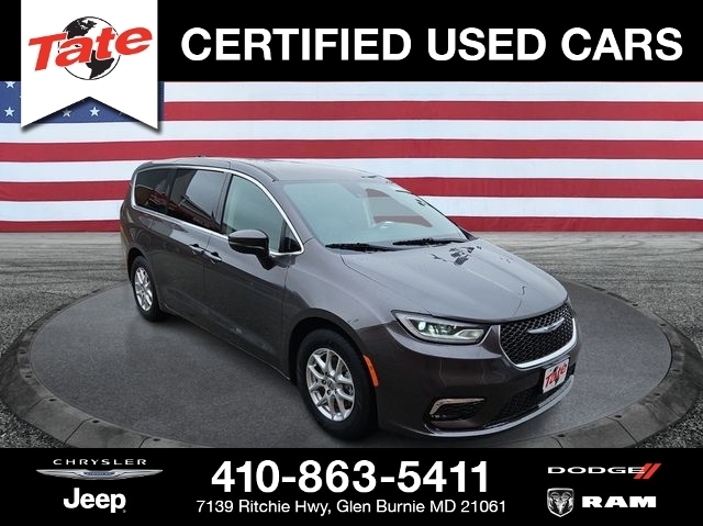 2023 Chrysler Pacifica Touring L's photo