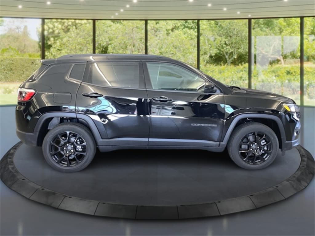 New 2026 Jeep Compass Latitude Sport Utility