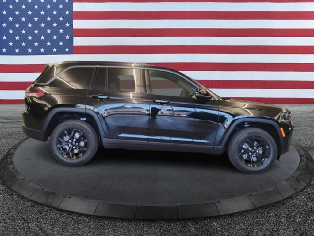 New 2026 Jeep Grand Cherokee Laredo Altitude Sport Utility
