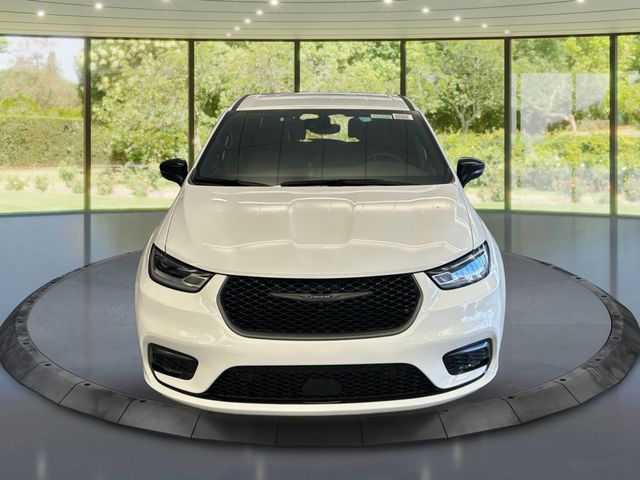 2026 Chrysler Pacifica Select - Photo 9