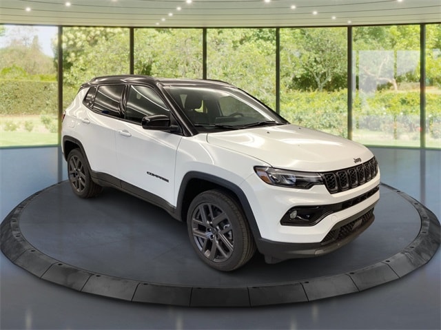 2026 Jeep Compass Limited Altitude's photo
