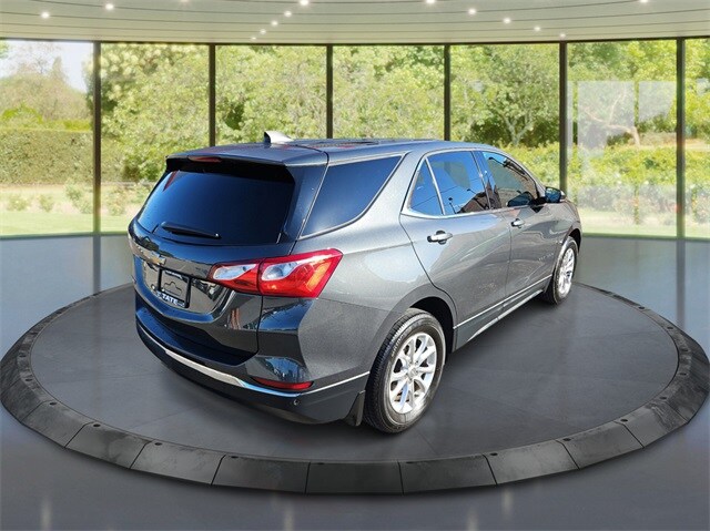 2020 Chevrolet Equinox LT photo 3