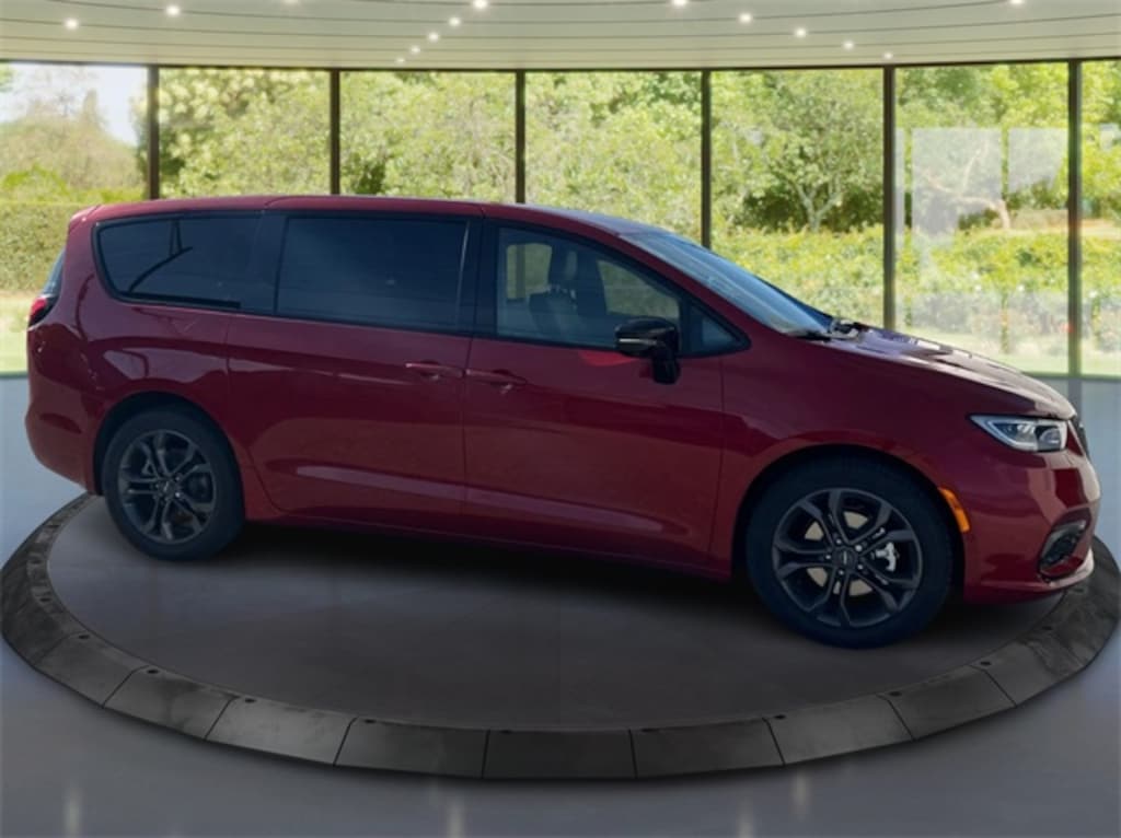 New 2026 Chrysler Pacifica Select Passenger Van