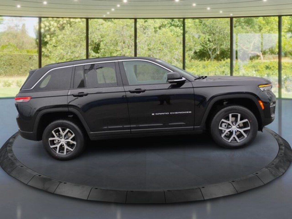 New 2025 Jeep Grand Cherokee Limited Sport Utility