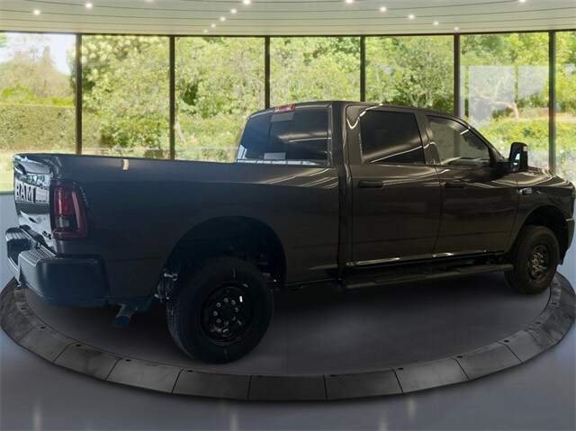 2025 Ram 2500 Tradesman photo 2