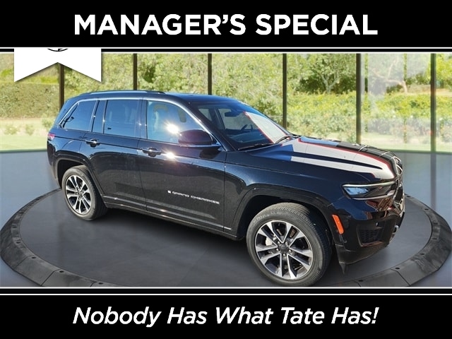 2023 Jeep Grand Cherokee Overland's photo