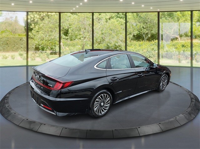 2023 Hyundai Sonata Hybrid Limited photo 3