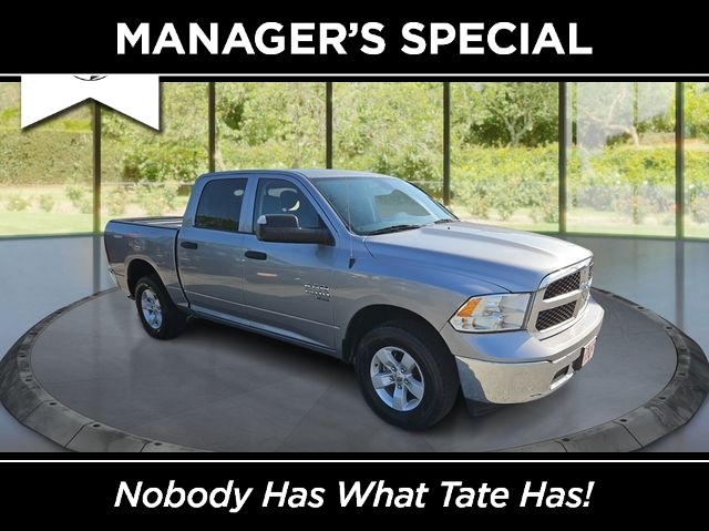 2023 RAM 1500 Classic SLT 4x4 Crew Cab 5'7's photo