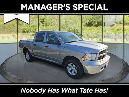 2023 Ram 1500 Classic SLT Truck