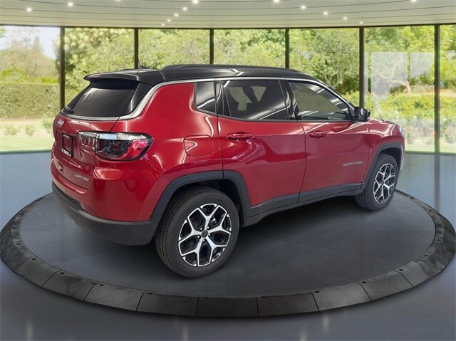 2026 Jeep Compass Limited Altitude photo 3