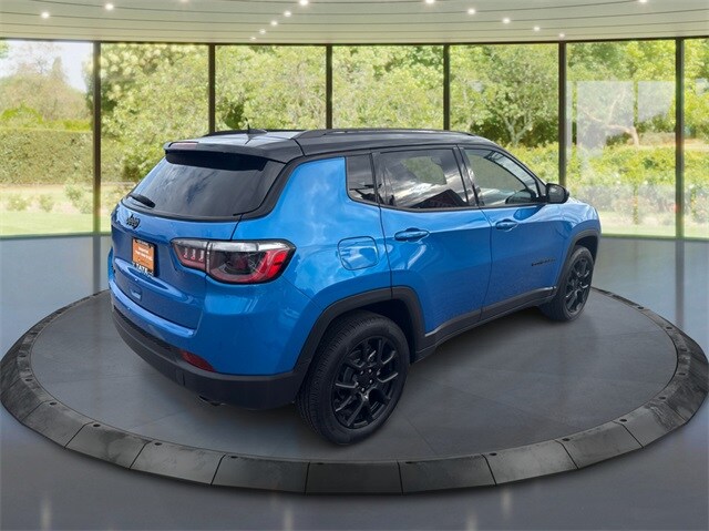 2022 Jeep Compass Altitude photo 3
