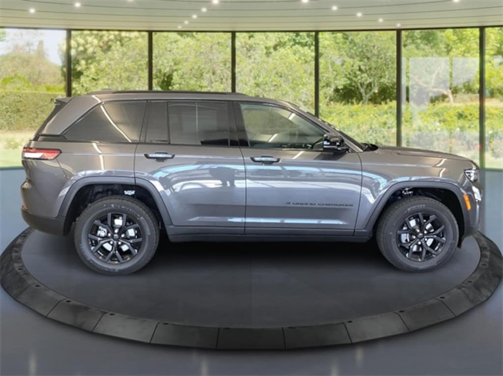 New 2025 Jeep Grand Cherokee Altitude X Sport Utility