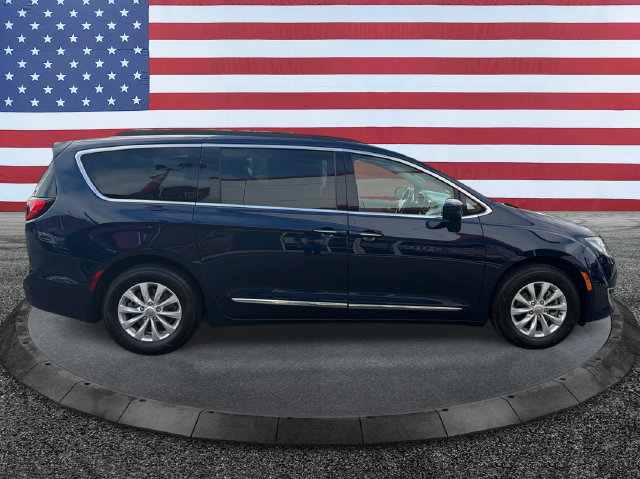 Certified 2017 Chrysler Pacifica Touring-L with VIN 2C4RC1BG1HR565695 for sale in Glen Burnie, MD