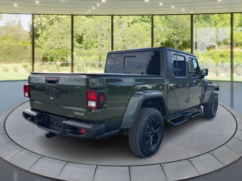 Used 2023 Jeep Gladiator Freedom Truck