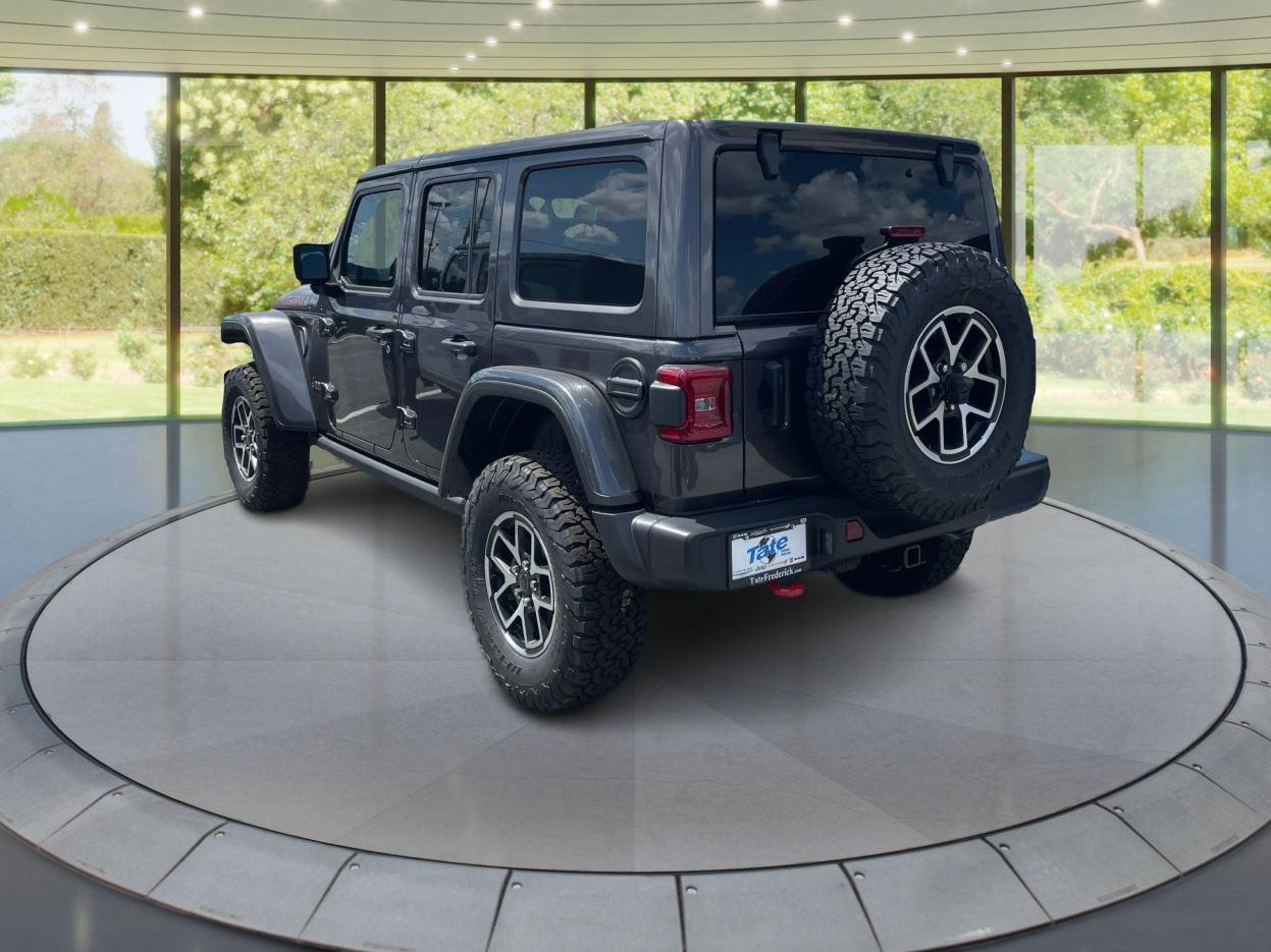 2025 Jeep Wrangler Rubicon photo 2