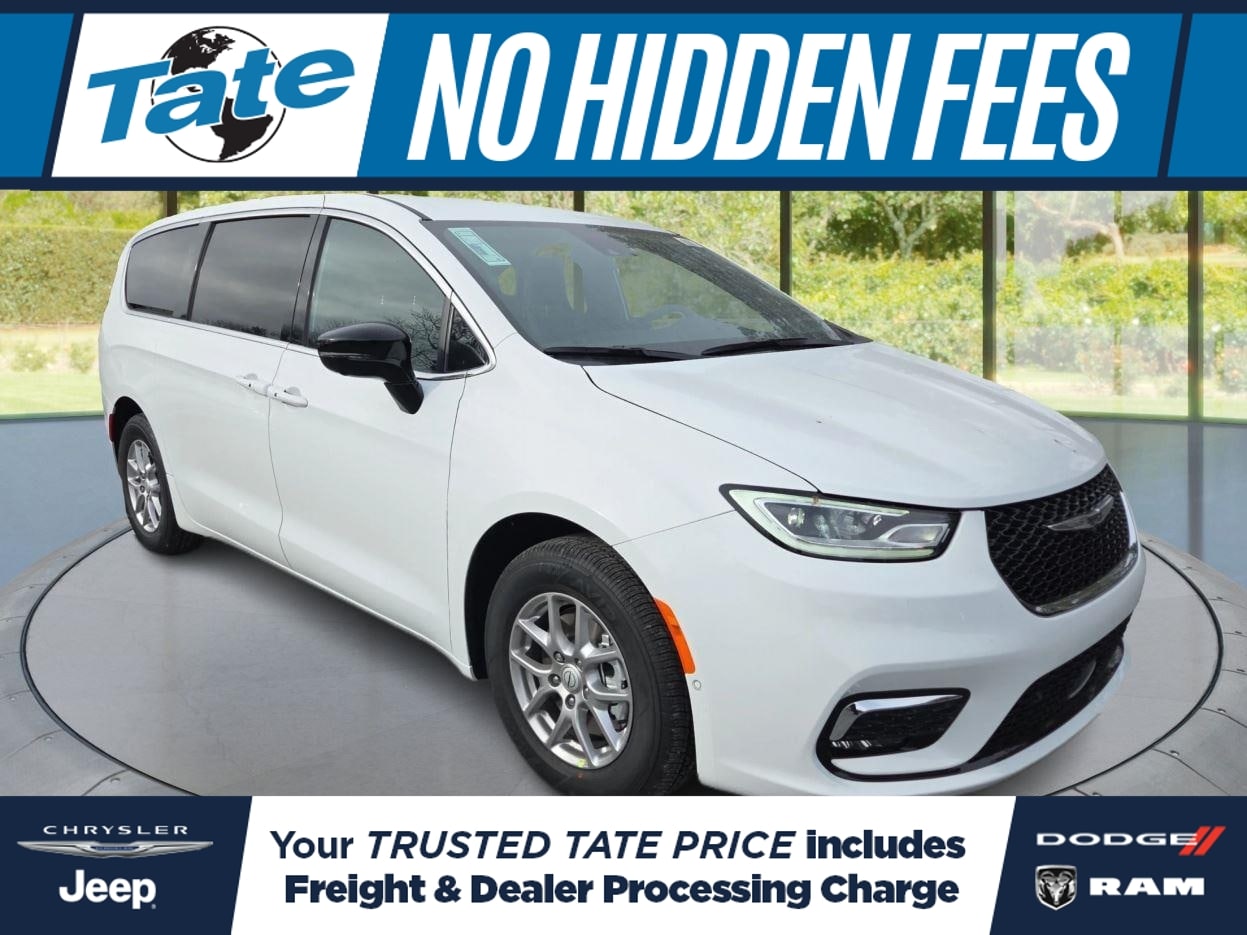 2026 Chrysler Pacifica Select's photo
