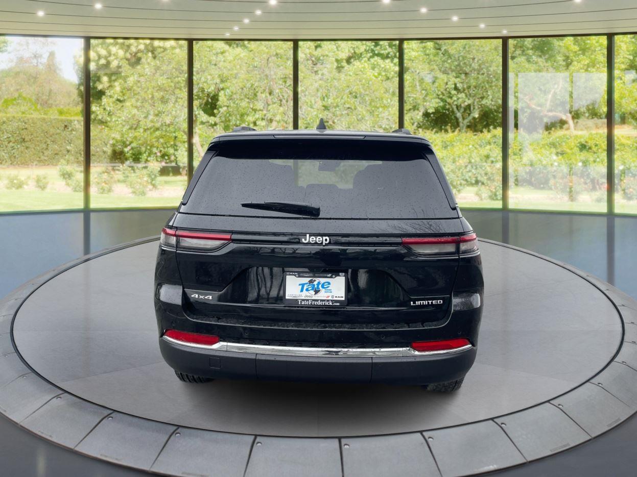 2025 Jeep Grand Cherokee Limited photo 4