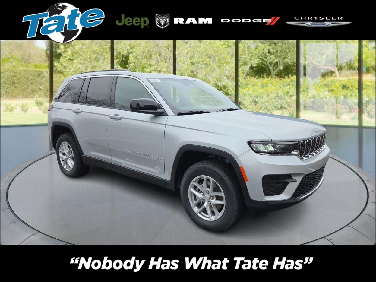 2025 Jeep Grand Cherokee Laredo's photo