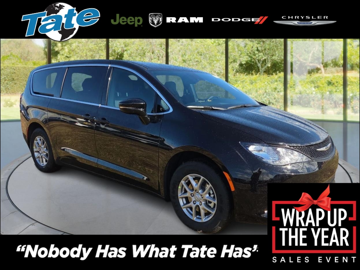 2026 Chrysler Voyager LX's photo