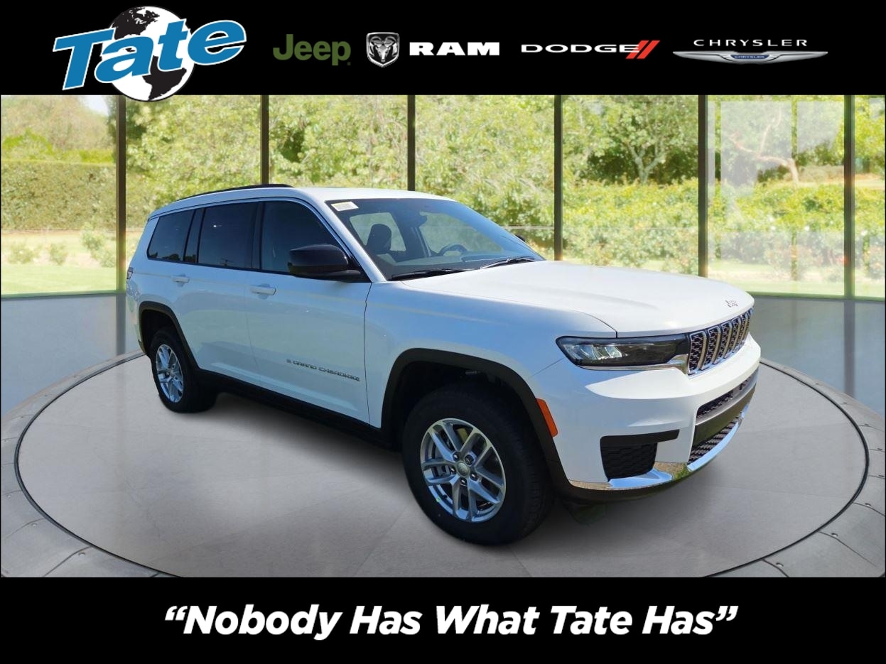 2025 Jeep Grand Cherokee L Laredo's photo