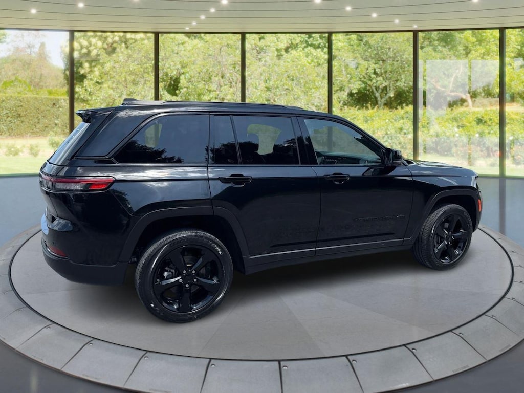 Certified 2023 Jeep Grand Cherokee Altitude SUV