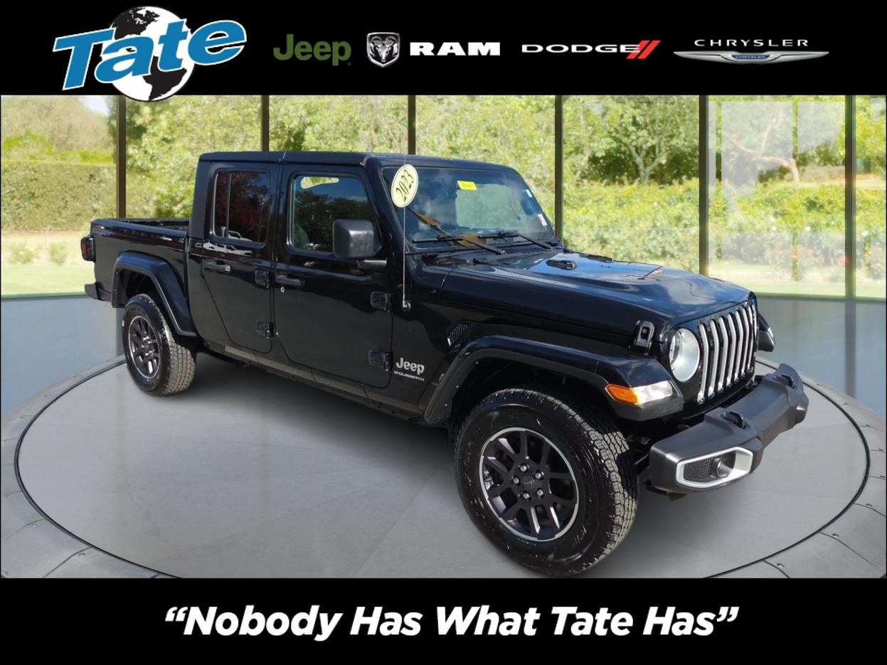 2023 Jeep Gladiator Overland's photo