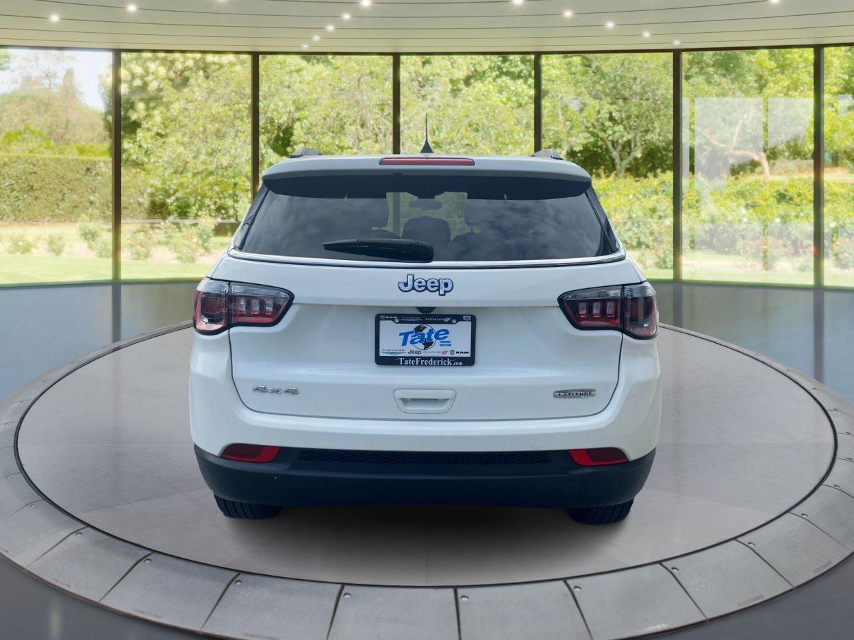 2021 Jeep Compass Latitude photo 3