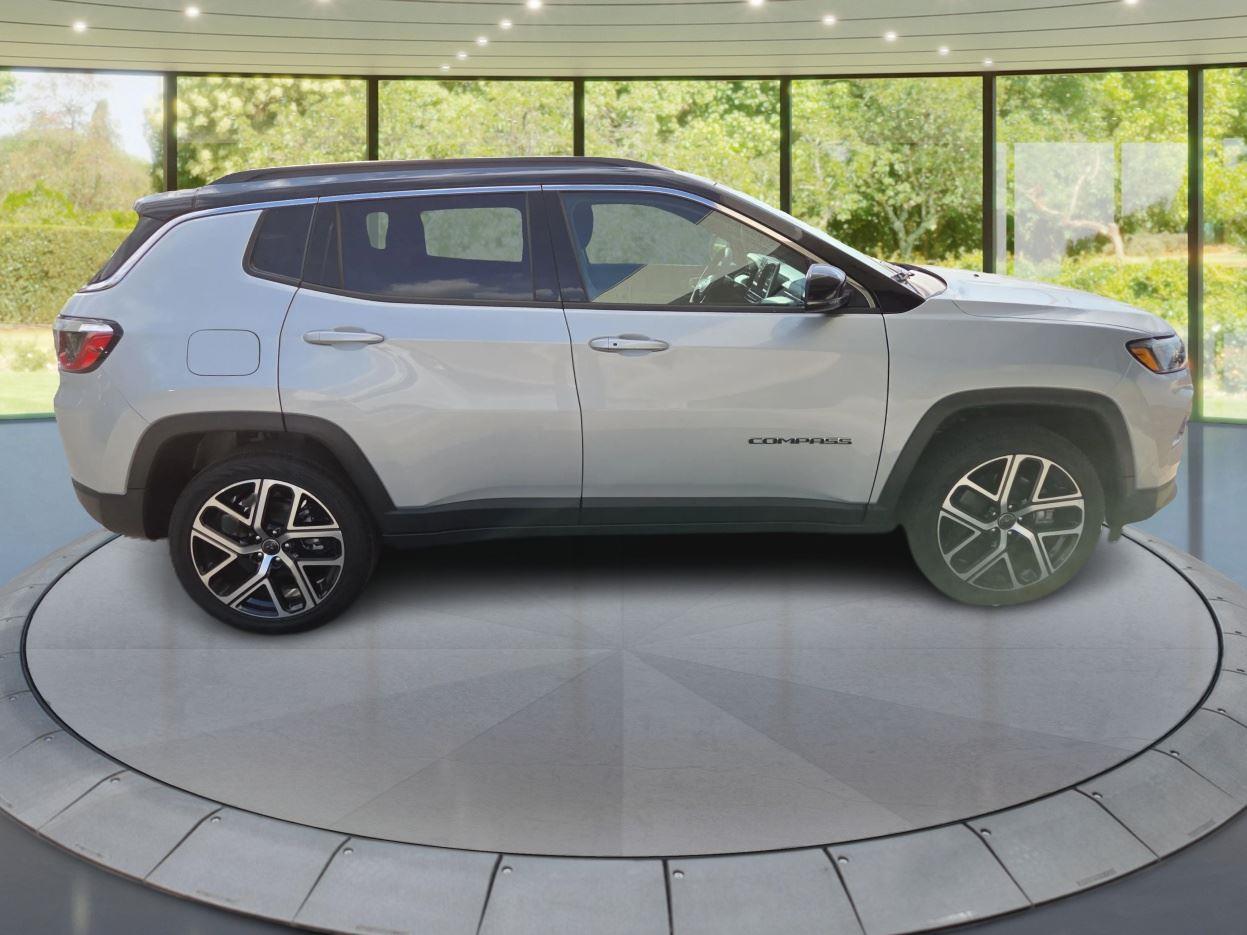 2025 Jeep Compass Limited photo 2