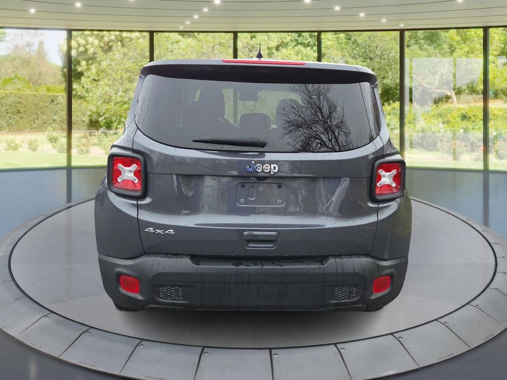 Used 2023 Jeep Renegade Latitude SUV