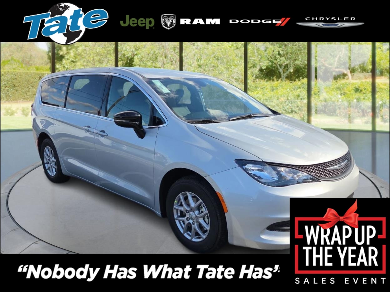 2026 Chrysler Voyager LX's photo