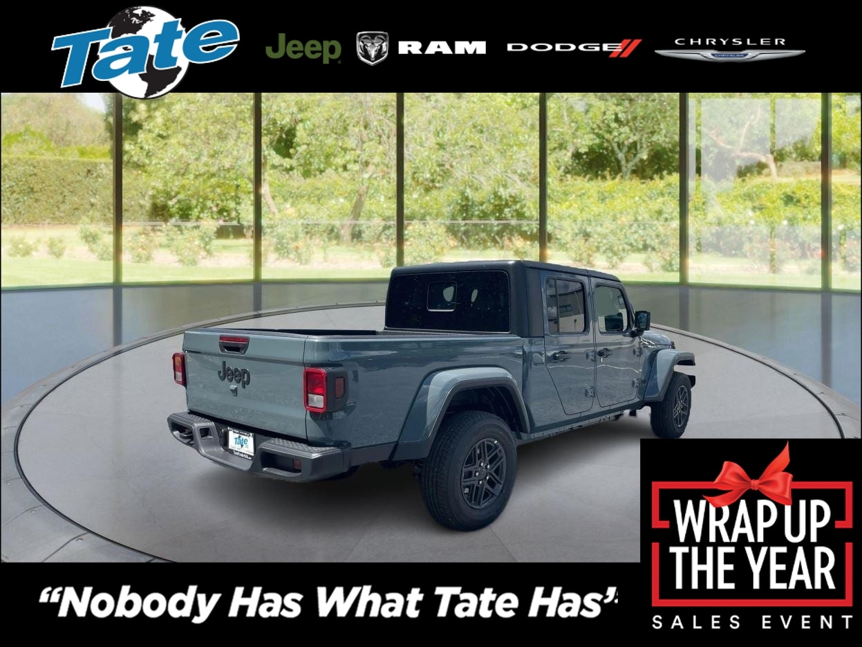 2025 Jeep Gladiator Sport S's photo