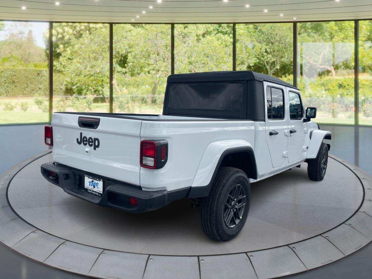 2025 Jeep Gladiator Sport S photo 3