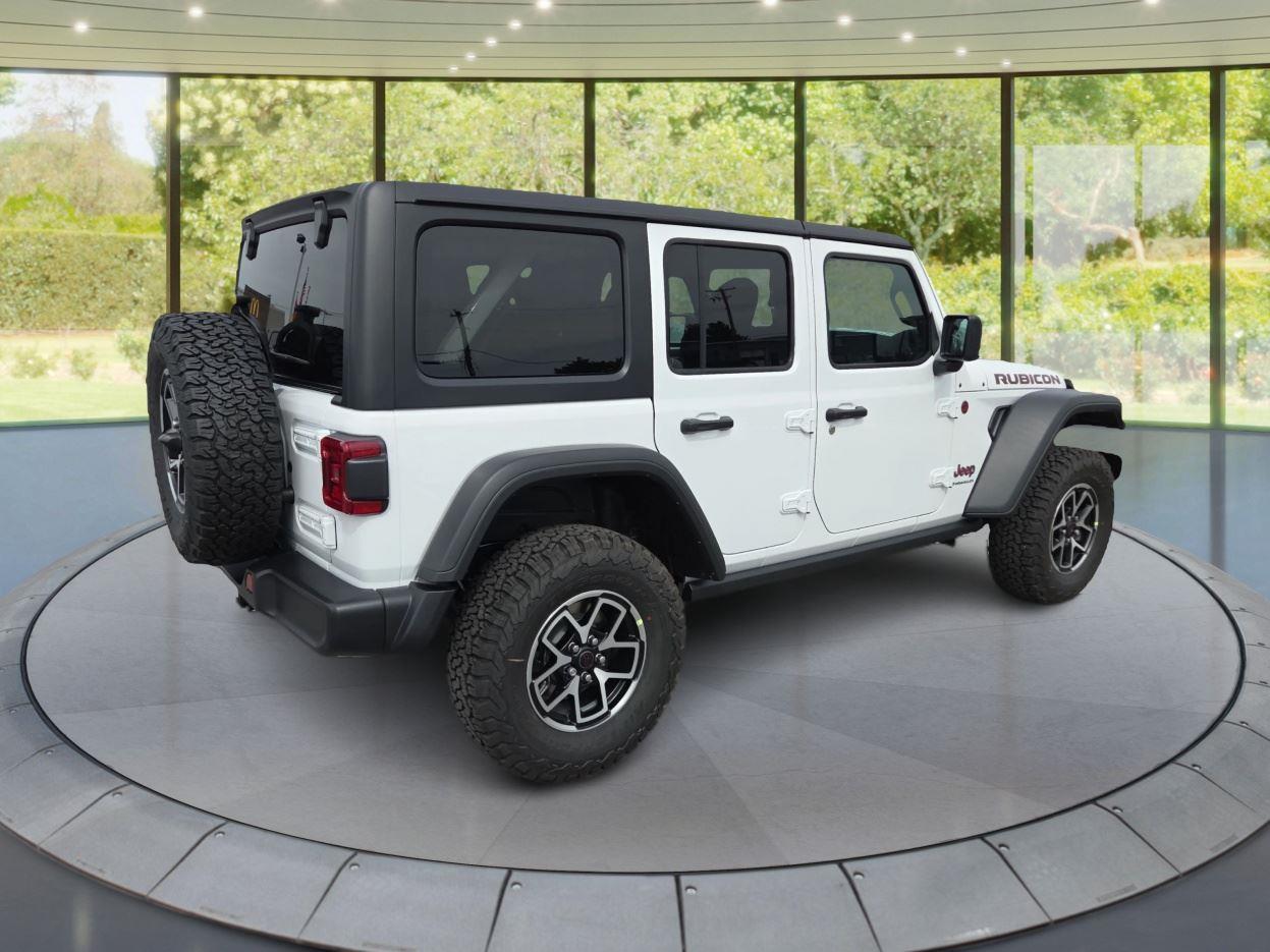 2025 Jeep Wrangler Rubicon photo 3