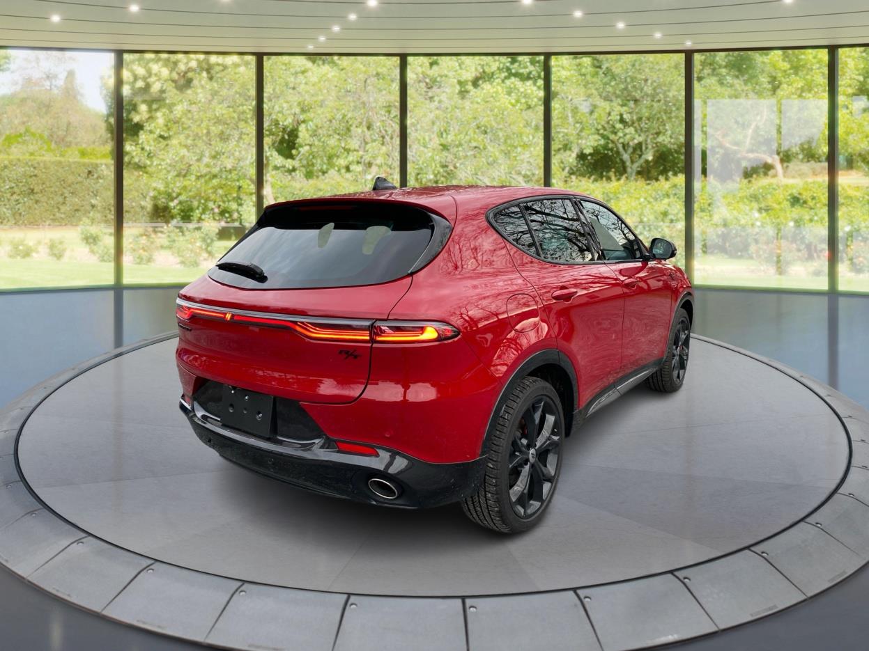 2024 Dodge Hornet R/T Plus photo 3