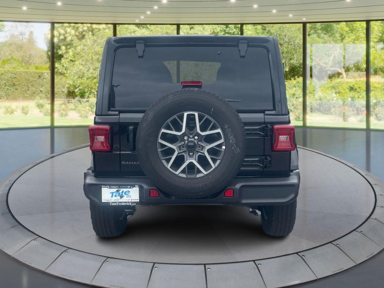 2025 Jeep Wrangler Sahara photo 3