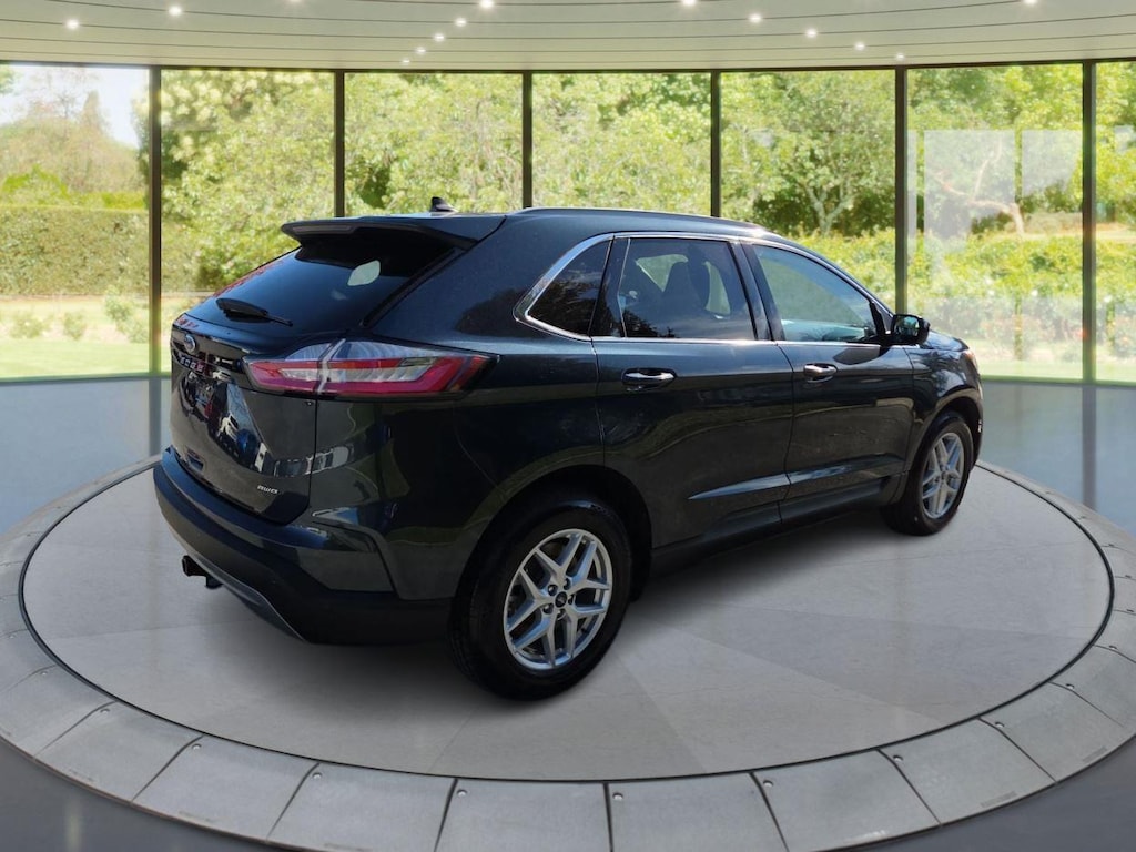 Used 2022 Ford Edge SEL SUV